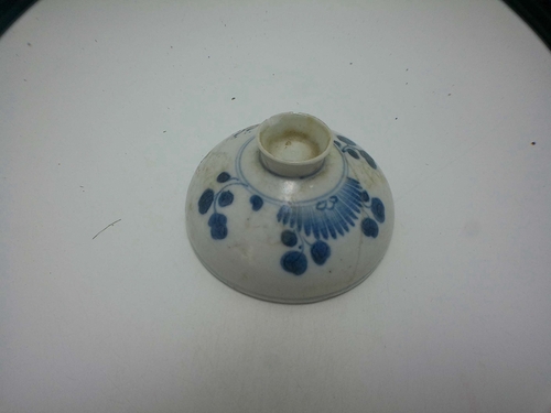 11111003清晚期花卉纹青花糖缸盖